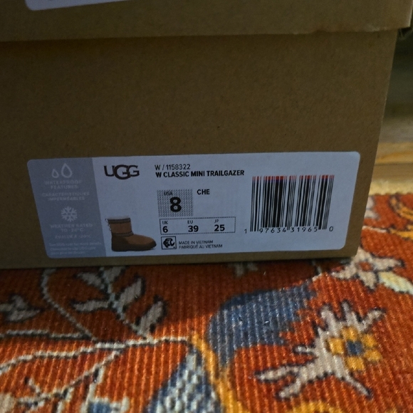 UGG Classic Mini Trailblazer Boots - Brown - Picture 2 of 7
